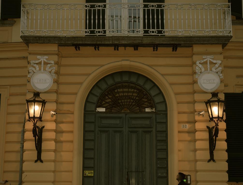 Palazzo Mele Residence Napoli Bagian luar foto